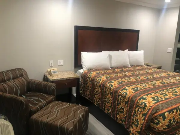 Economy Inn - Ontario Airport 7